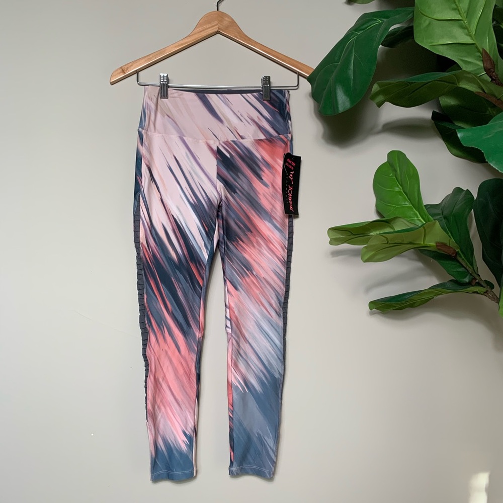 Betsy Johnson Capri Leggings